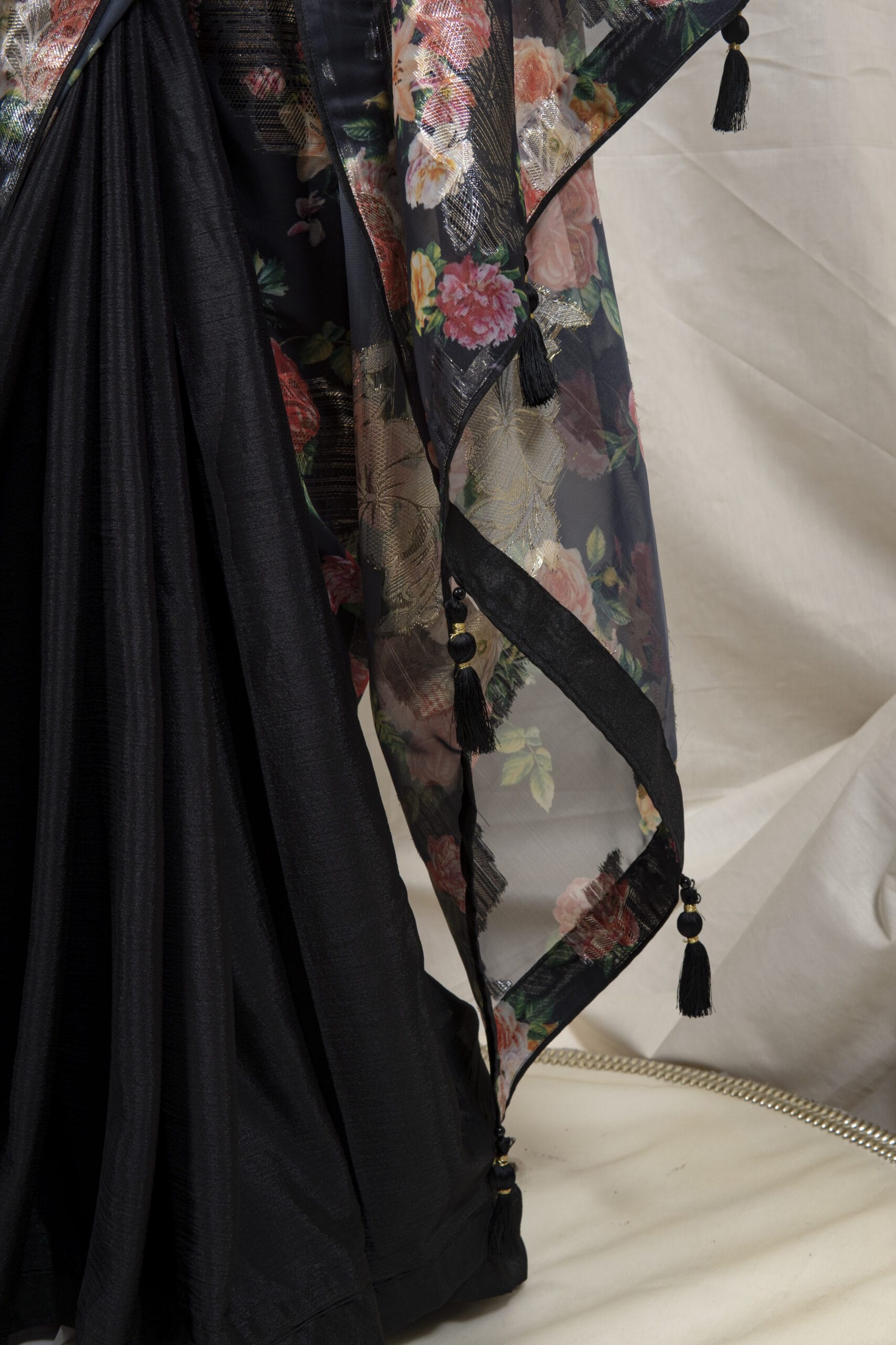 Floral Printed Organza & Chinon Silk Saree - Image 4