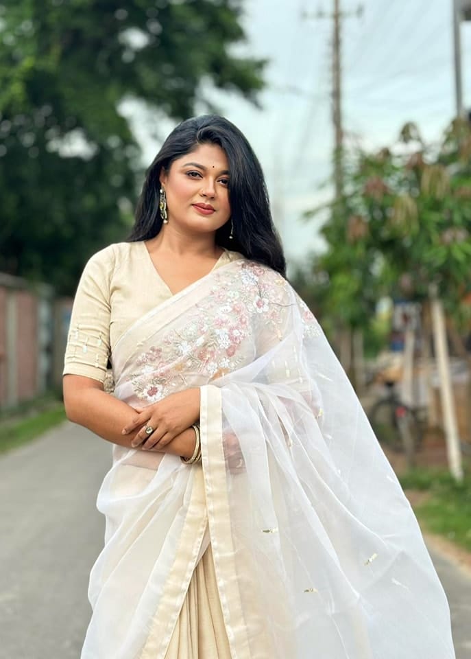 Kusum kanon moslin and chinon silk saree - Image 6