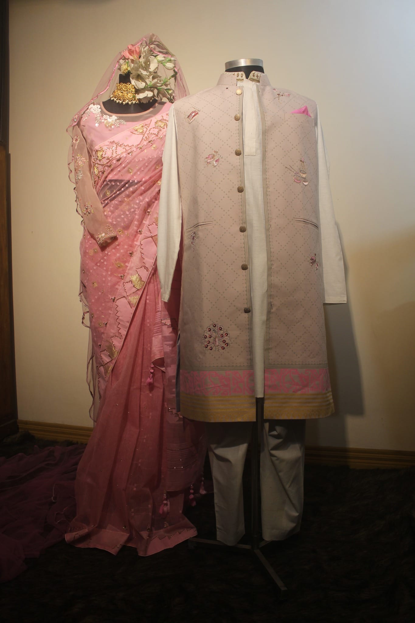 Embellished Jamdani Bridal Attire Combo - Image 2