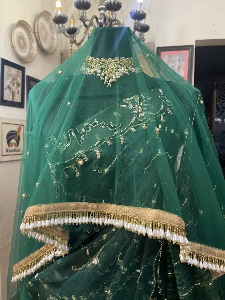 Emerald Heirloom Bottle Green Jamdani Saree - Image 2