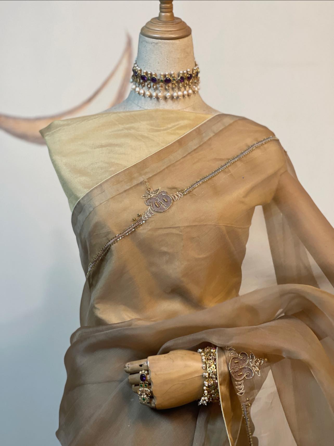 Aurum Midnight Monarch - Image 2