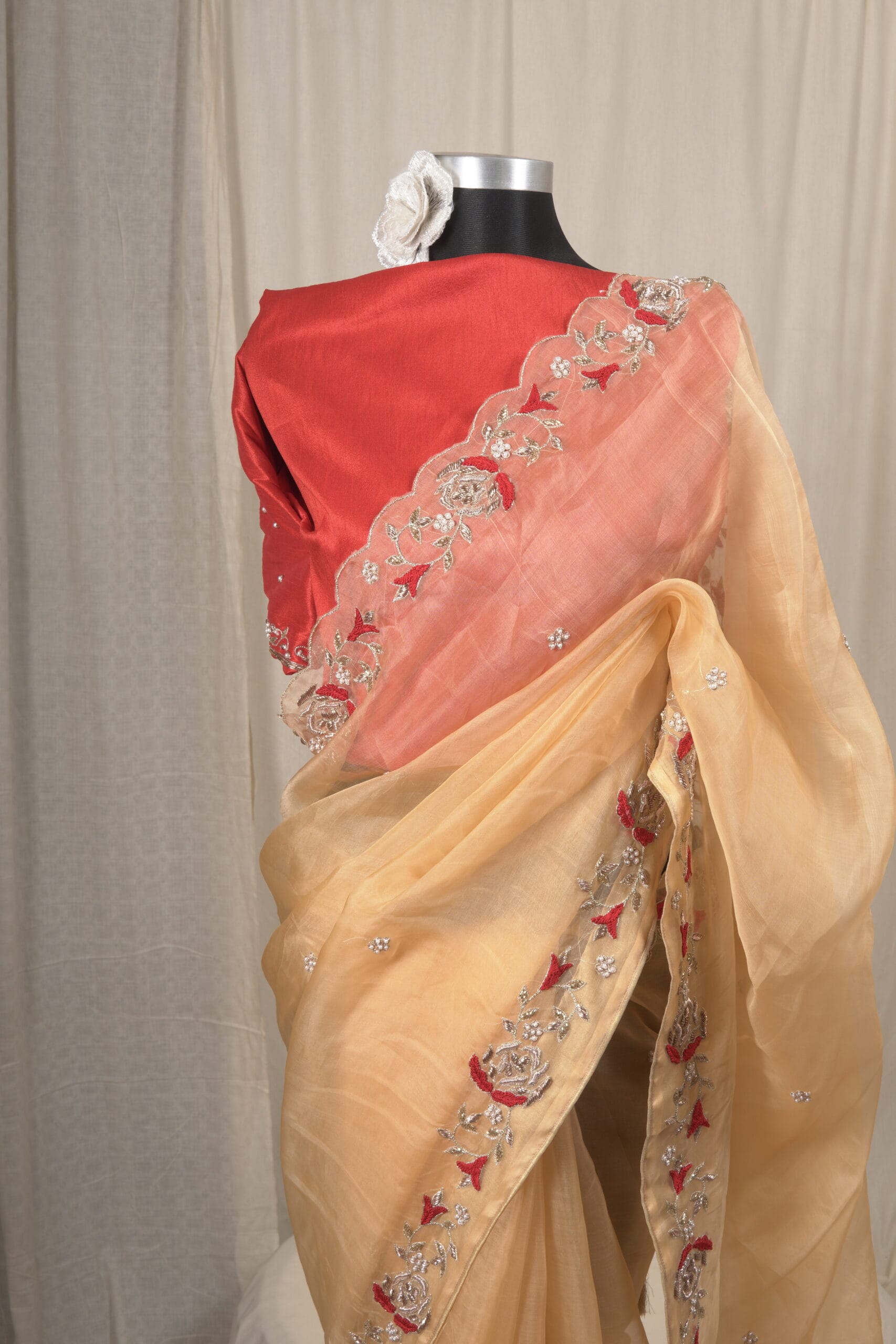 Golap Zardosi Work Muslin Saree - Image 2