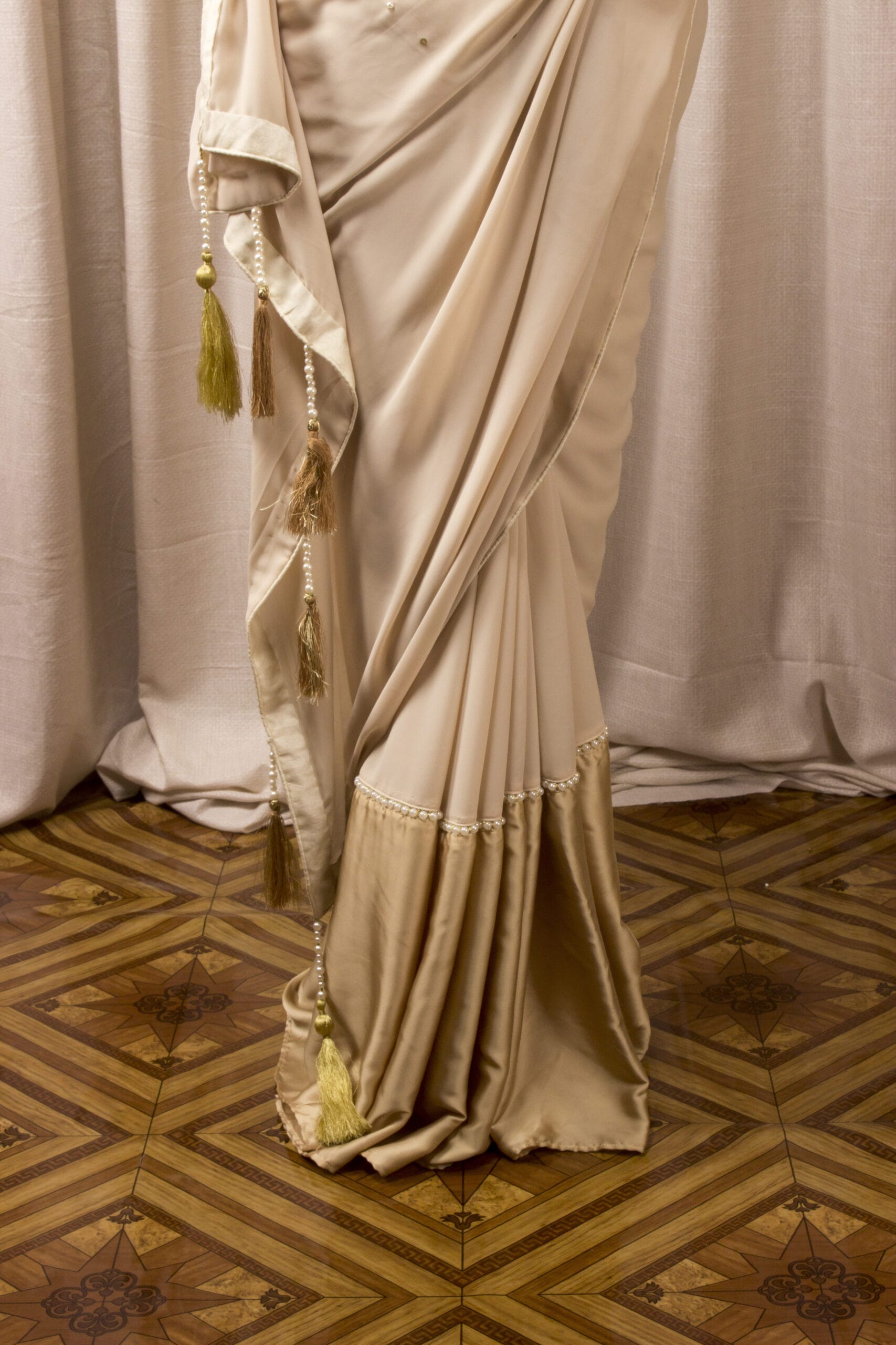 Georgette & Samusilk Half-and-Half Saree - Image 4