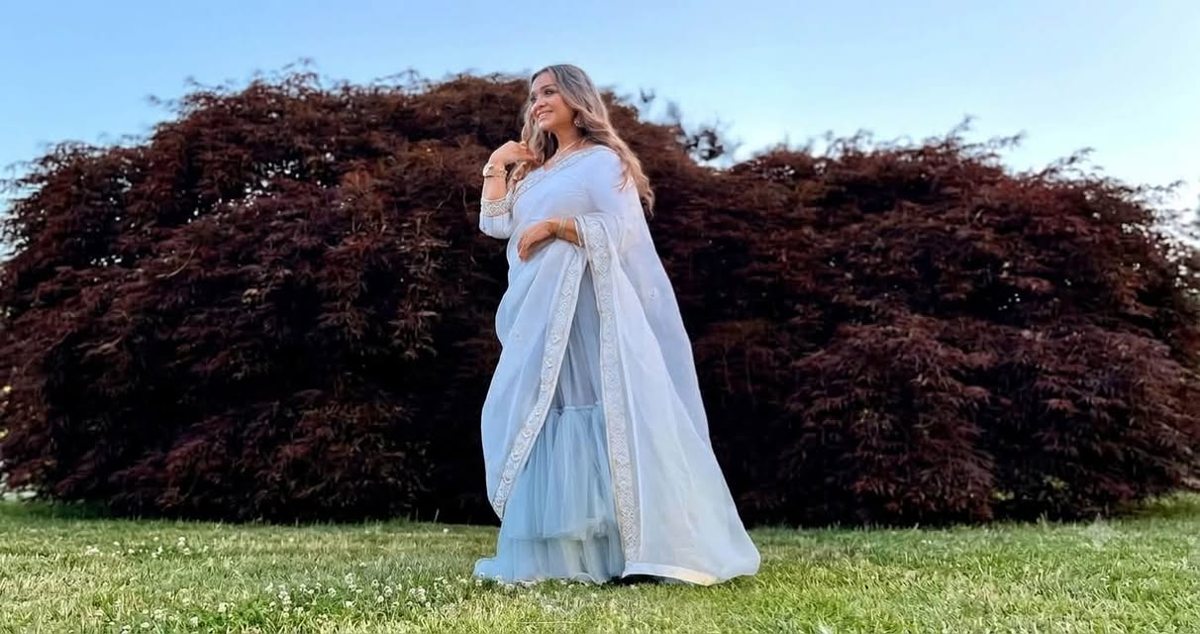 White Ruffle & Muslin Pre-draped Saree