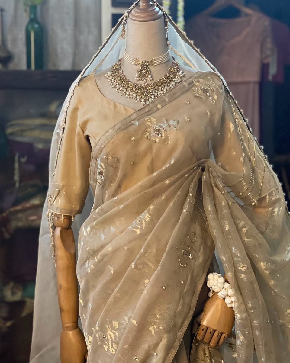 Golden Reshom · 100 Count Bridal Jamdani