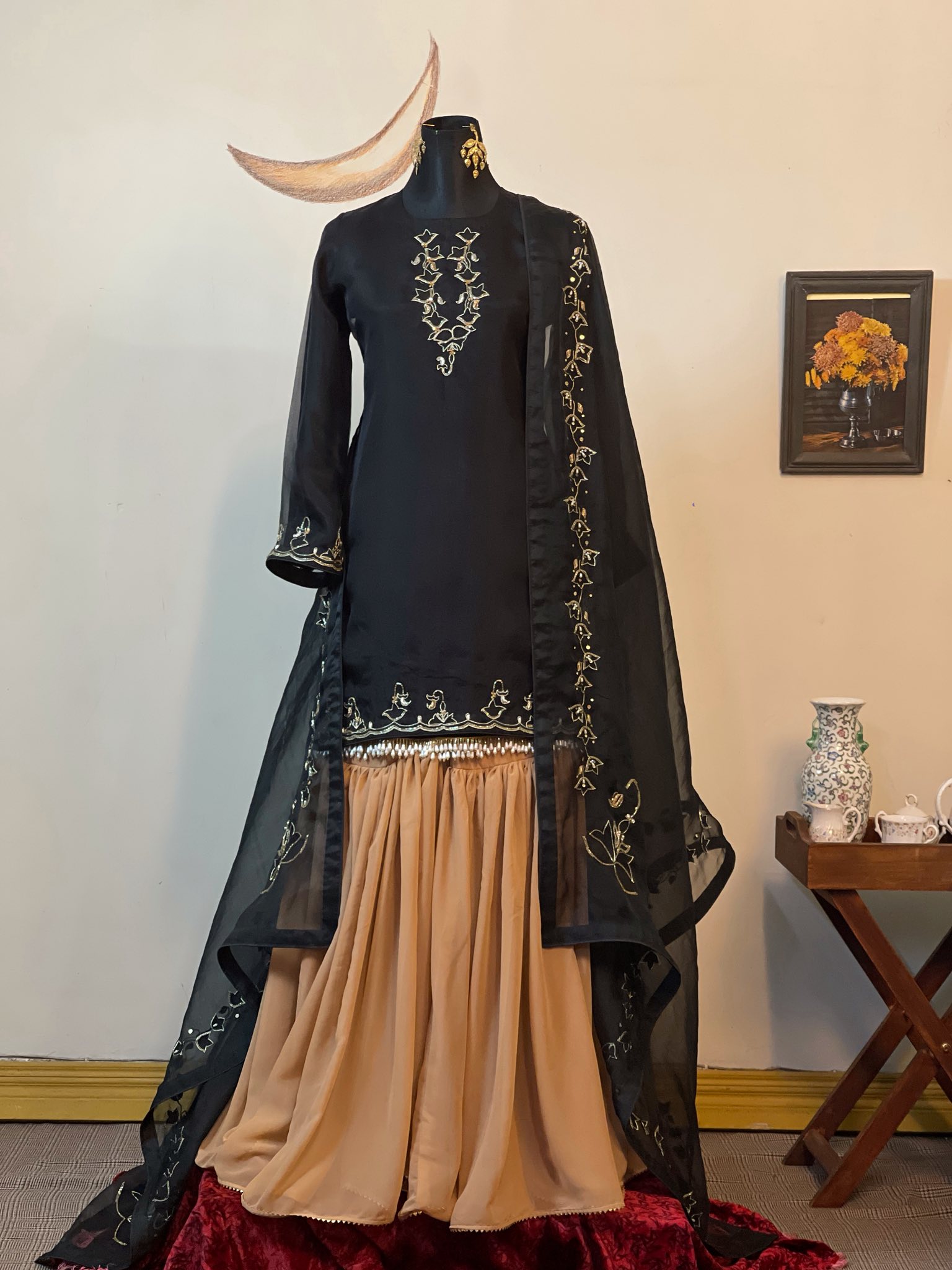 Statement Muslin Kameez (Black)