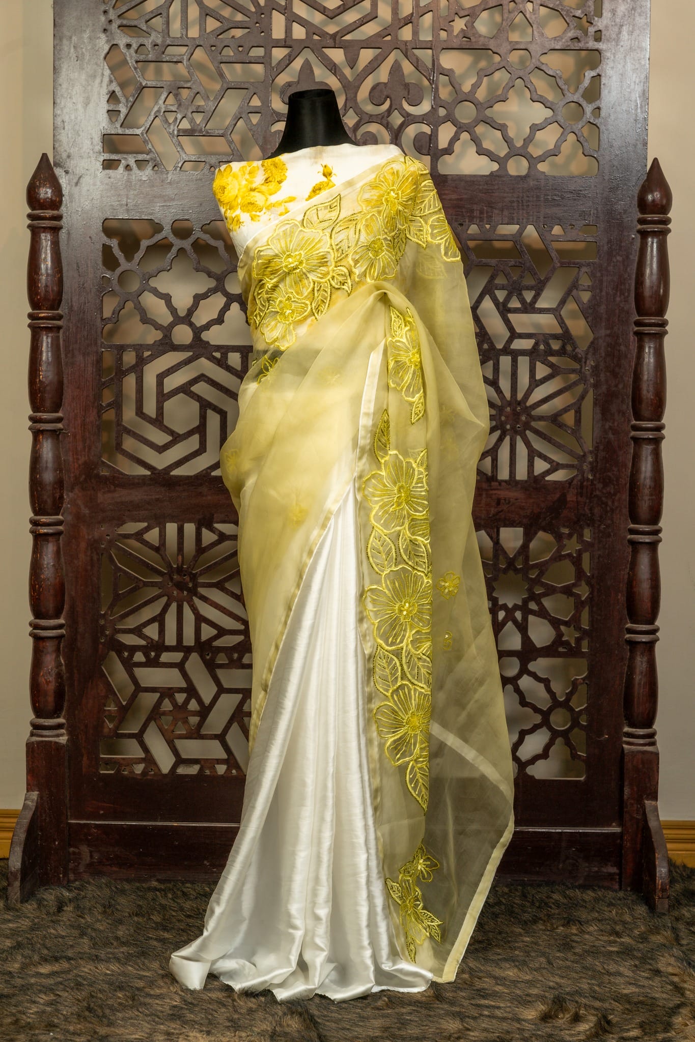 Elegant Half & Half Muslin Saree with Joba Flower Embroidery