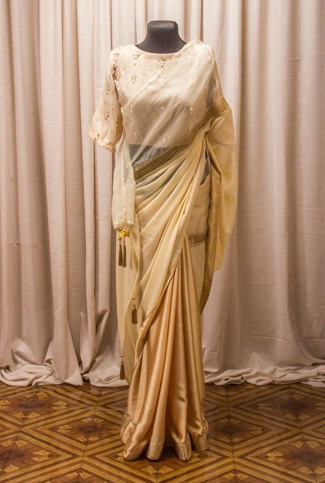 Golden Lace Muslin-Samusilk Saree with Pitta Nakshi work Blouse