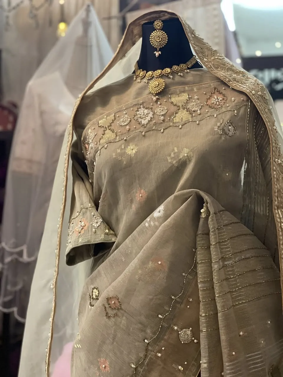 the-jamdani-heritage_khansaabstudio.com_counts