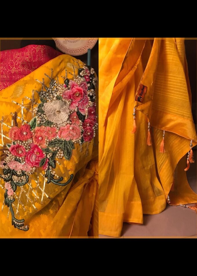 Dhakai Jamdani Carnation Saree