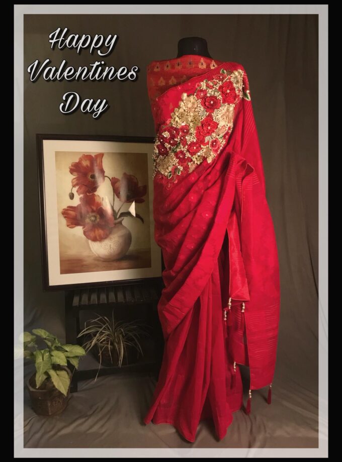 Dhakai Jamdani Carnation Saree