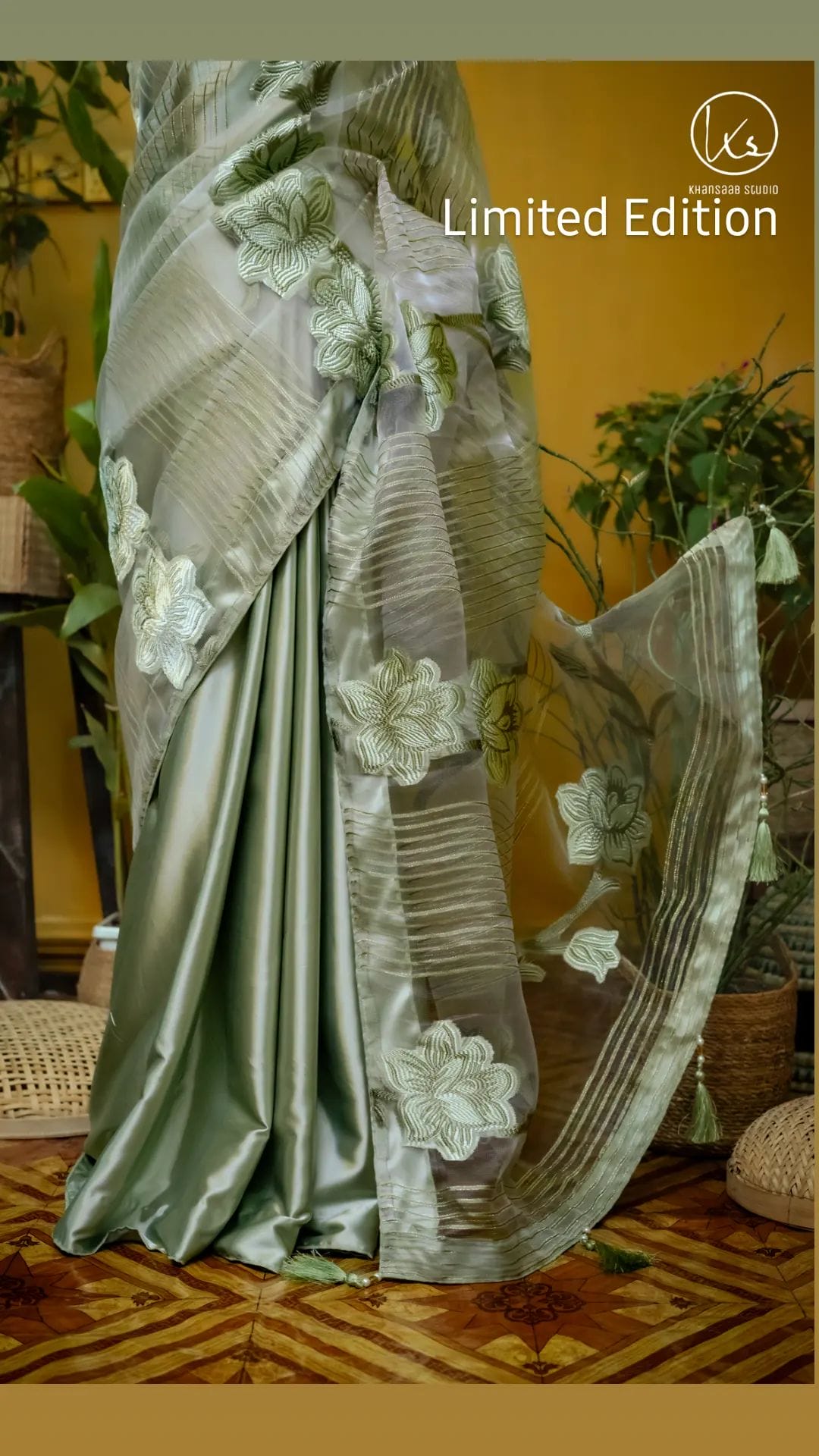Kusum Kanon Luxury Organza Saree with Floral Embroidery - Image 3