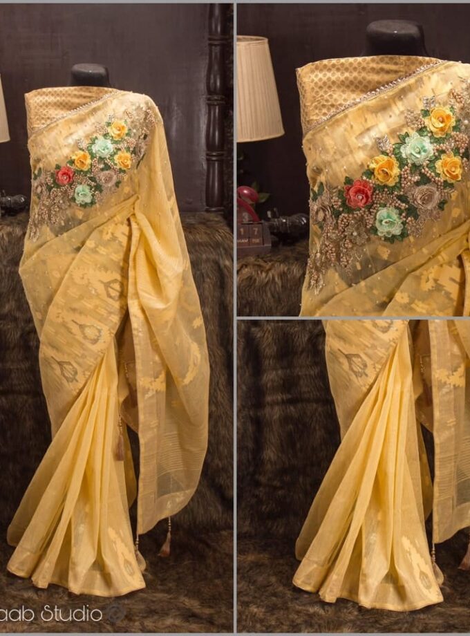 Dhakai Jamdani Carnation Saree