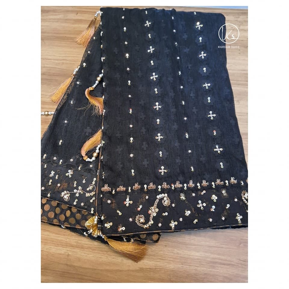 Dhakai Jamdani Embellished Saree - Image 2