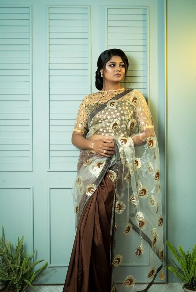 Kusum Kanon Luxury Organza Saree with Floral Embroidery