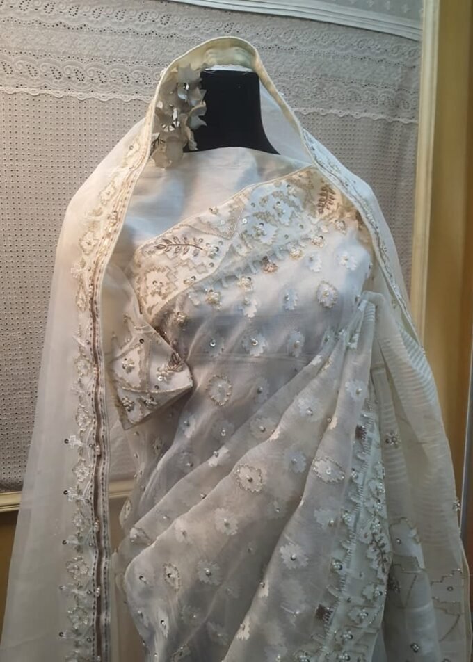 Dhakai Jamdani Embellished Saree
