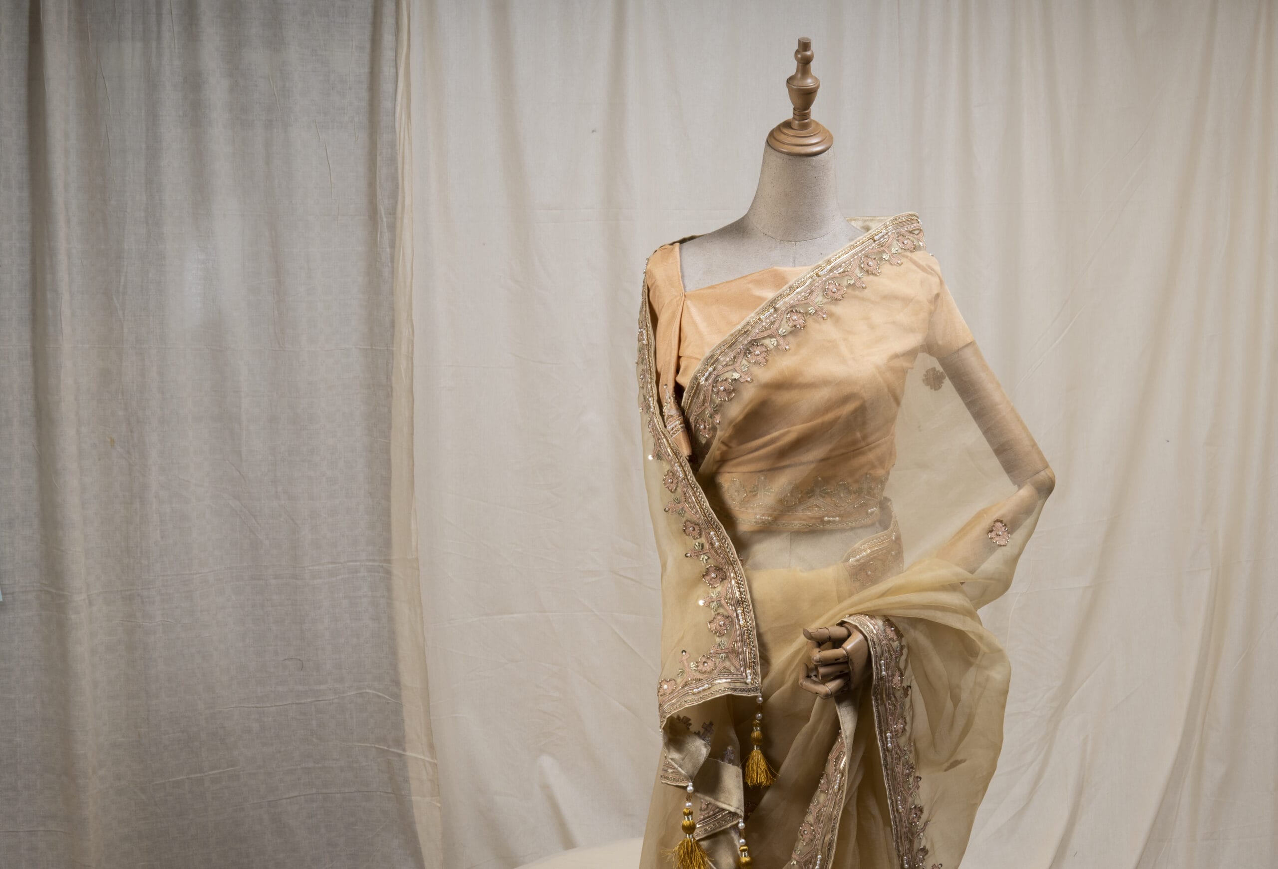 Muslin Embroidered Jamdani motif inspired saree - Image 2