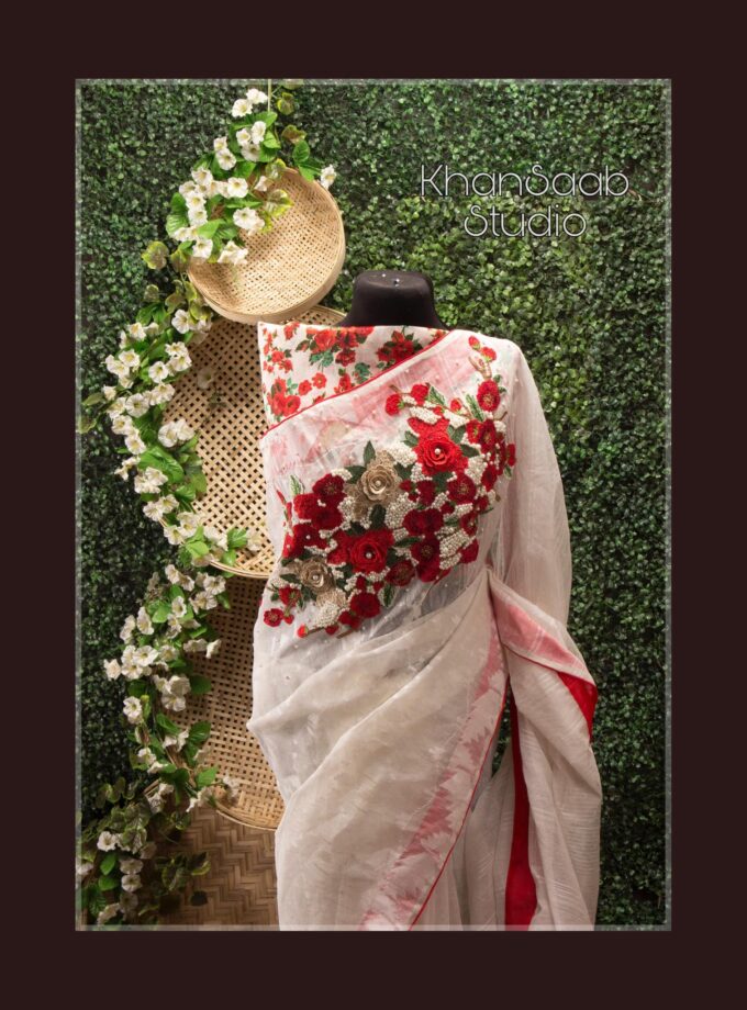 Dhakai Jamdani Carnation Saree