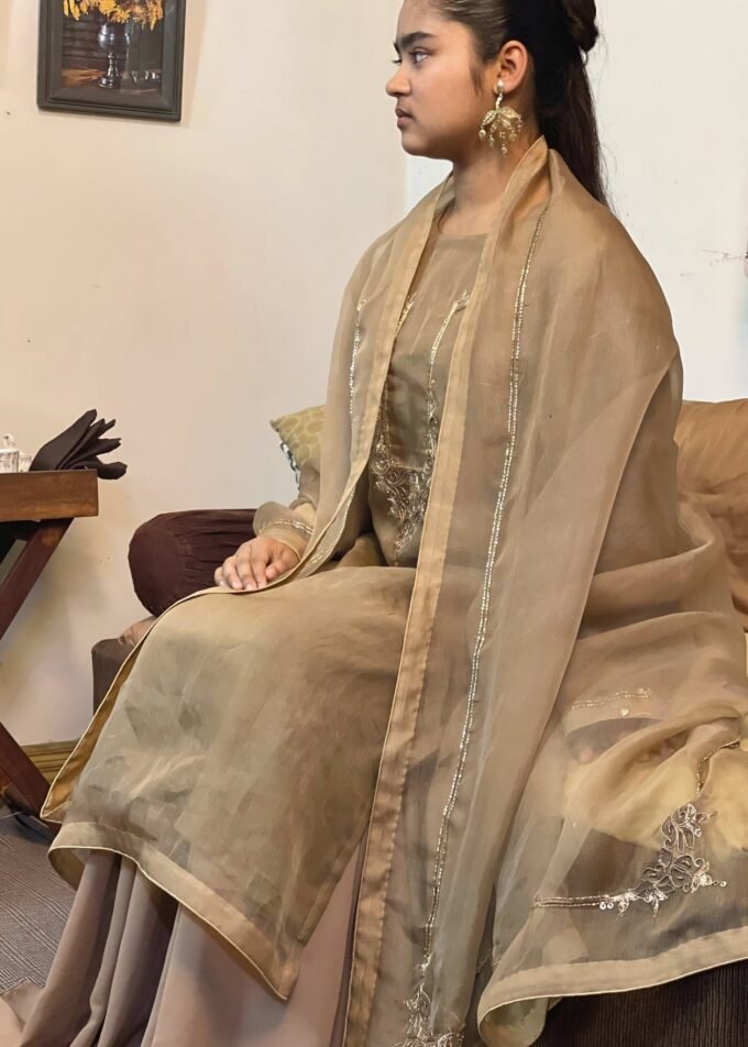 Statement Gold Muslin Kameez