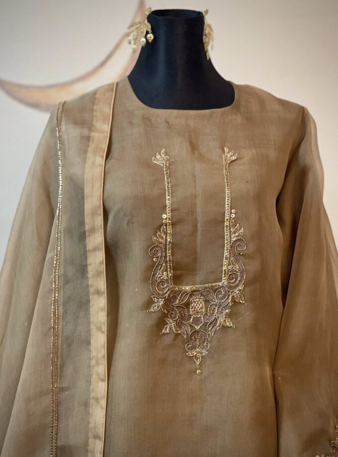 Statement Gold Muslin Kameez