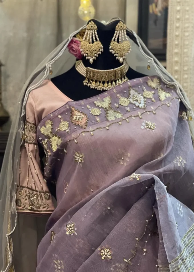 Embellished Dhakai Jamdani Saree in Lavender Blush