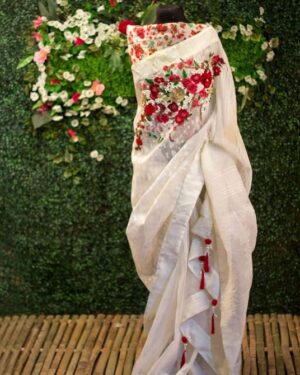 Dhakai Jamdani Carnation Saree